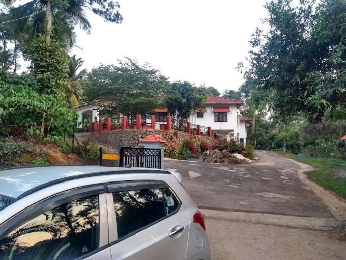 Emerald Castle Villa Madikeri Exterior photo