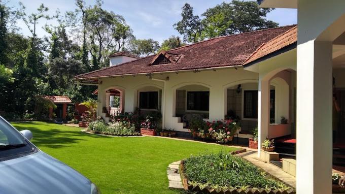 Emerald Castle Villa Madikeri Exterior photo